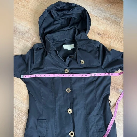 MICHAEL Michael Kors Black Trench Coat Size Small Gold Button Down Hooded - Picture 9 of 13